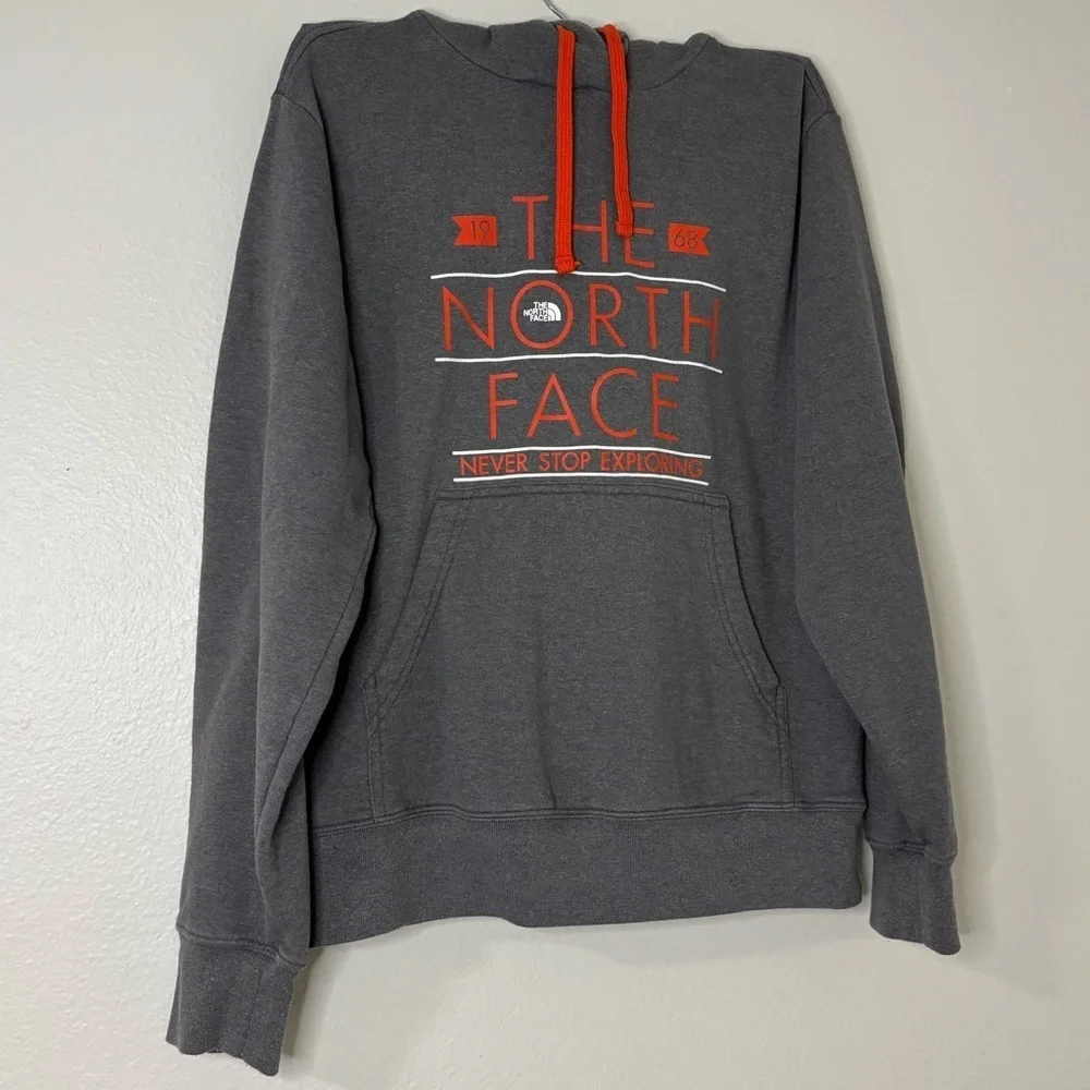 The North Face Men Gray Graphic Front Fleece Hoodie